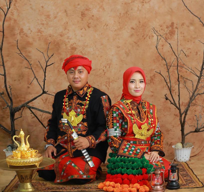 Anisa dan Bambang